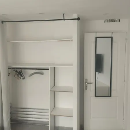 Appartamento Jolie 2p Au Centre De Golfe-juan à 2mn Des Plages